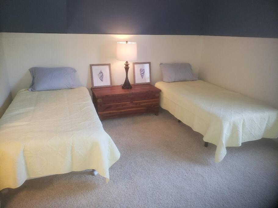 4Br Private Dock, Warm Spring Canal, Kayaks, Canoe Hudson Exterior photo