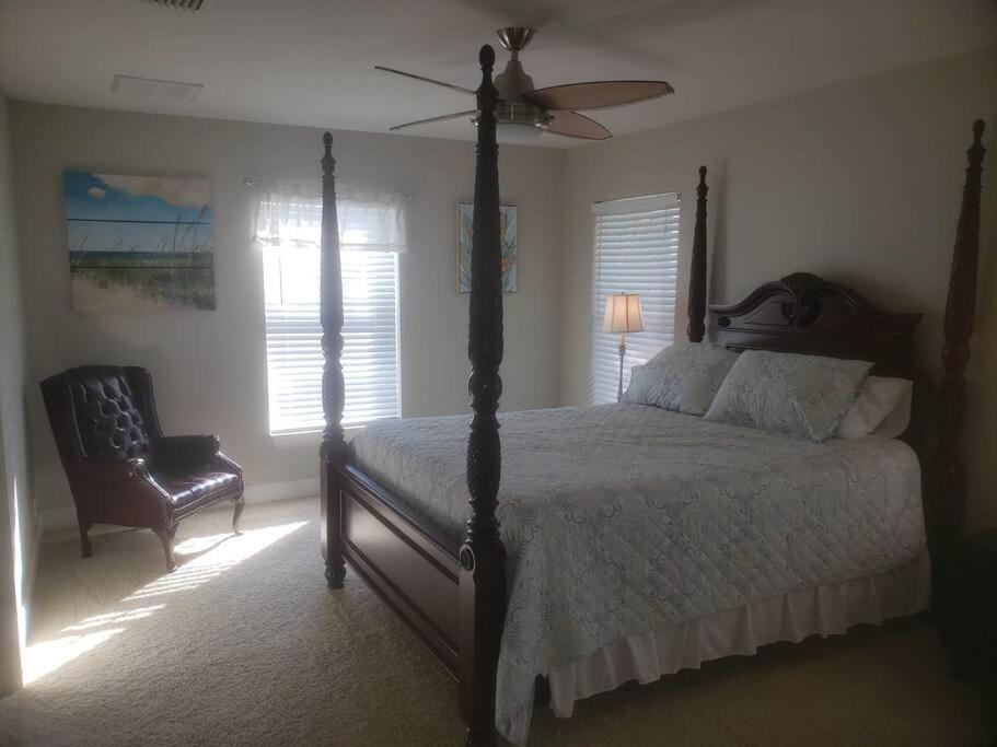 4Br Private Dock, Warm Spring Canal, Kayaks, Canoe Hudson Exterior photo